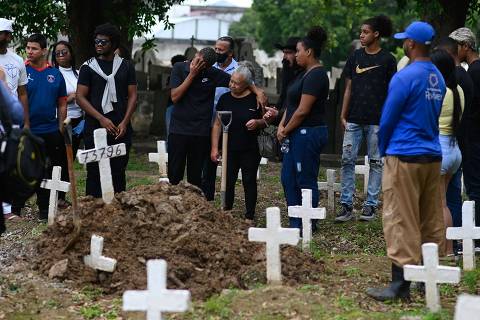 Mototaxista, ex-militar e estudante estão entre os mortos na Vila Cruzeiro