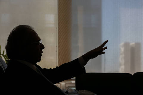 BRASILIA, DF,  BRASIL,  20-05-2021, 12h00: O ministro da Economia Paulo Guedes durante entrevista à Folha em seu gabinete. (Foto: Pedro Ladeira/Folhapress, MERCADO) ***EXCLUSIVO*** ***ESPECIAL***