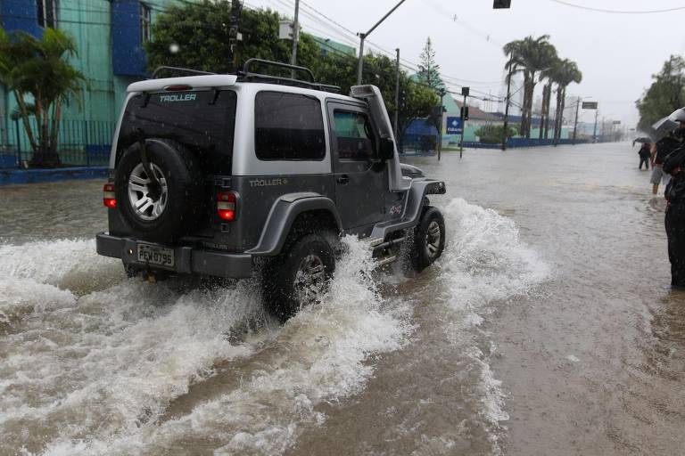 Fortes chuvas castigam a capital pernambucana no sábado (28)