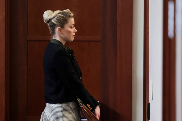O significado da roupa usada por Amber Heard em tribunal – NiT