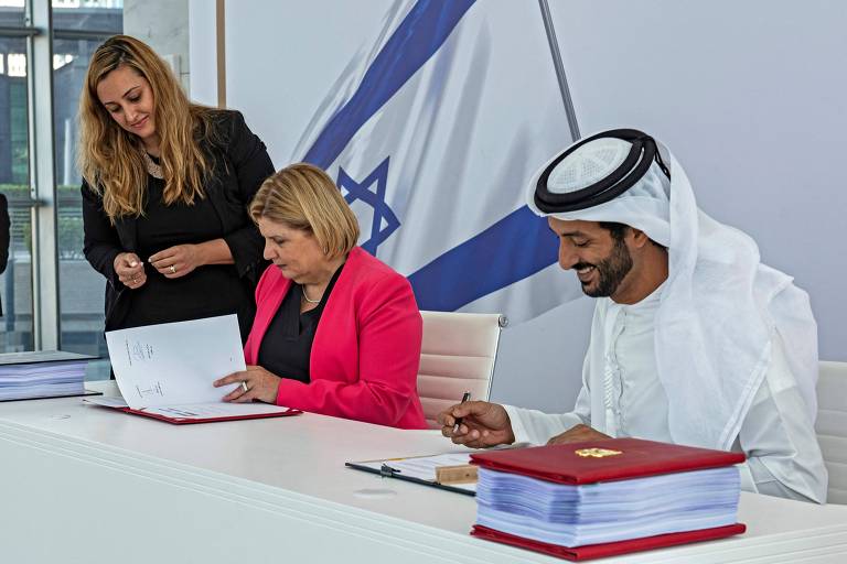 Israel assina 1º acordo de livre comércio com um país árabe