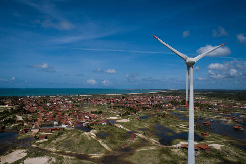 NATL/RN-BRASIL, 15/05/2019 - Parque de energia eolica na praia do Zumbi em Natal.Foto: Zanone Fraissat - Folhapress / COTIDIANO)***EXCLUSIVO***