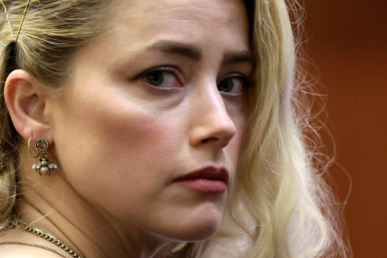 Amber Heard não tem dinheiro para pagar US$ 10 milhões a Johnny Depp, diz  advogada