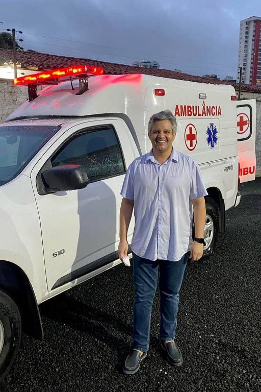 Magnum Cardoso (PP) com ambulância nova enviada com recursos indicados pela família Nogueira