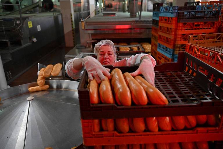 Fábrica de pão resiste em meio a esperanças de recuperação na Ucrânia; veja fotos