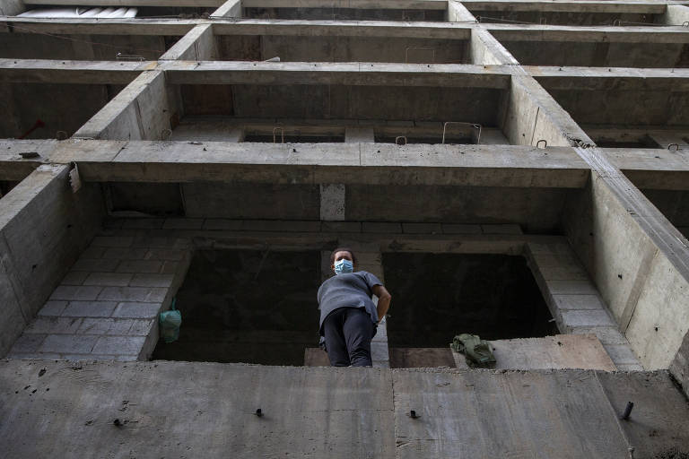 Prédio de propriedade privada ocupado por sem-teto na rua Augusta, região central de São Paulo