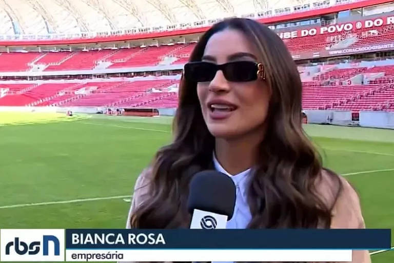 Bianca Andrade, a Boca Rosa, é creditada como 'Bianca Rosa' em entrevista