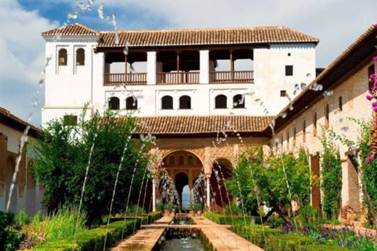 Os visitantes ainda podem ver hoje parte da Acequia Real, no Pátio da Acequia do Generalife