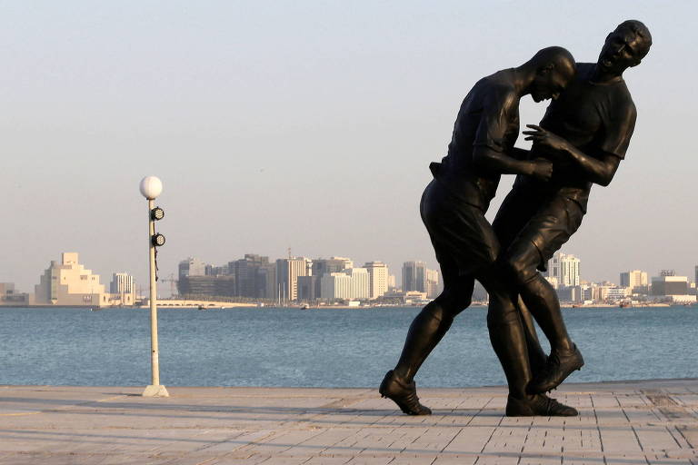 Qatar resgata para a Copa estátua da cabeçada de Zidane em Materazzi