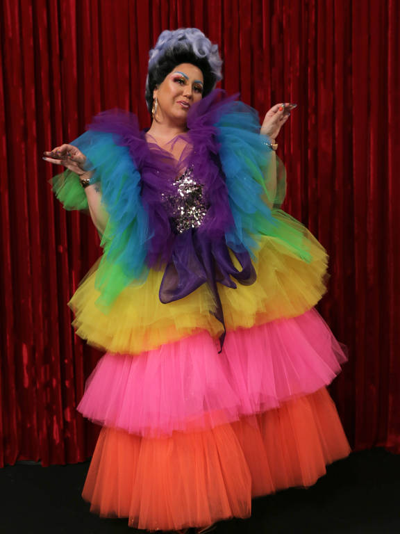 Vestido de Walério Araújo usado por Maria Rita no programa Drag Me as a Queen Celebridades