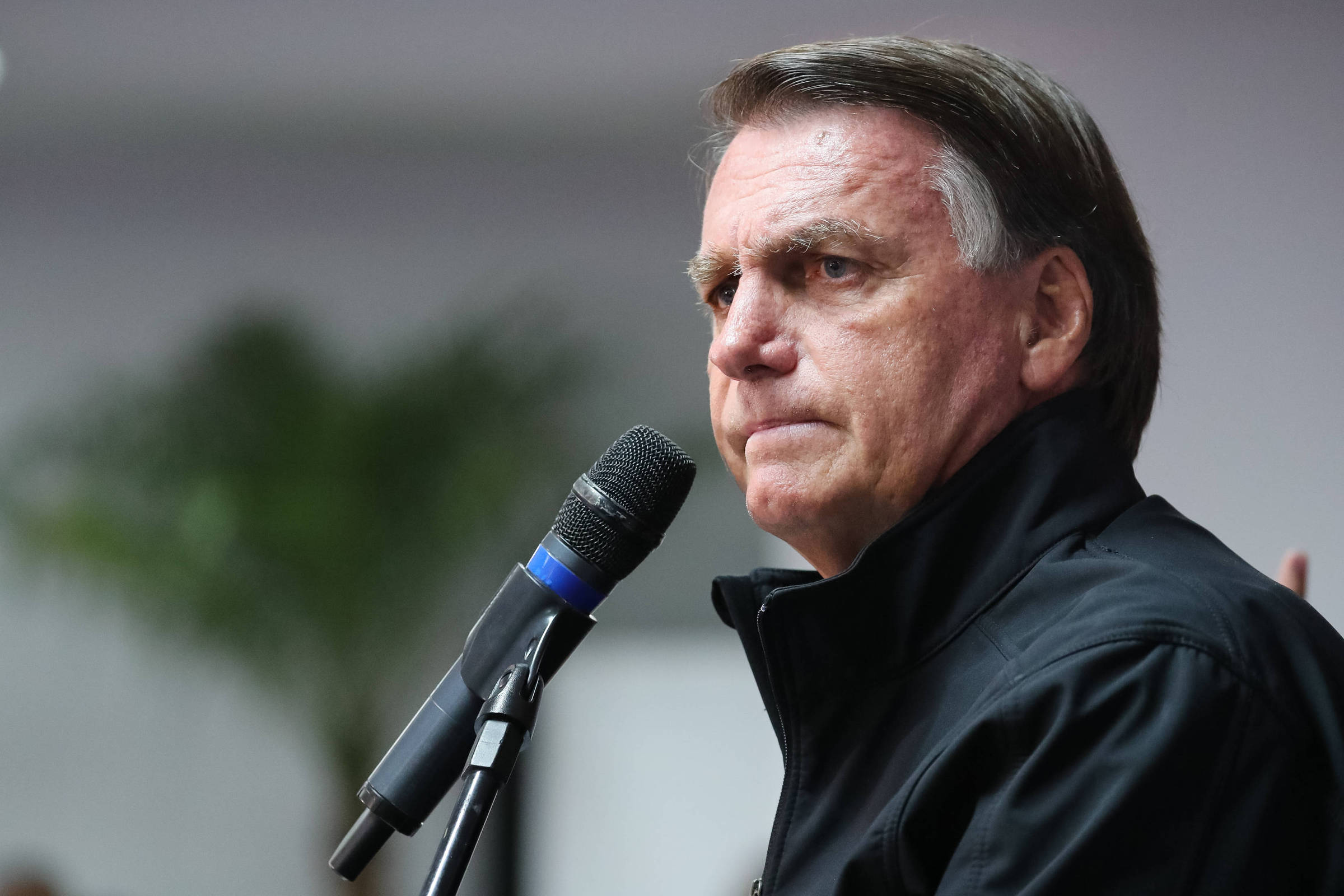 Bolsonaro reduz impostos sobre videogames no Brasil