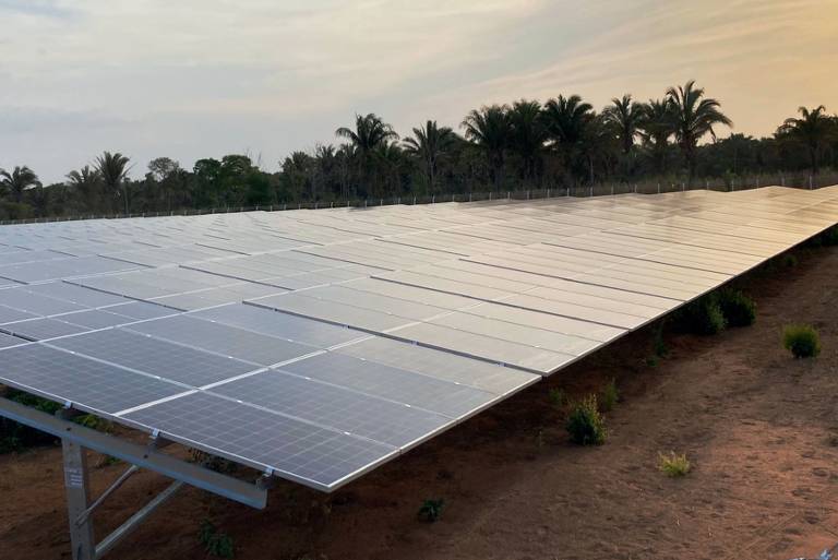 Localizada no município de São Domingos do Araguaia (PA), em uma área de 20 mil m², essa usina do Banco do Brasil abriga mais de 4 mil painéis solares, com capacidade de geração de 2 gigawatts-hora (GWh) por ano