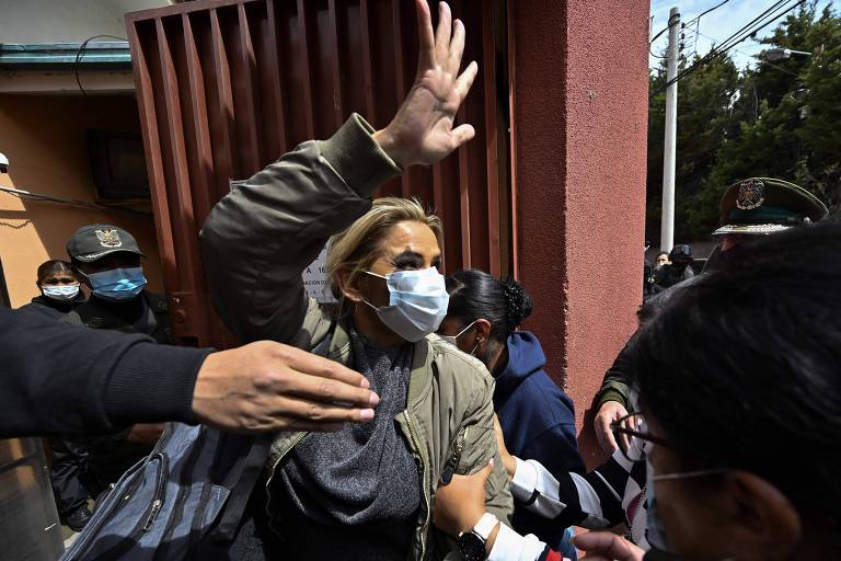 Bolívia condena ex-presidente Jeanine Añez a 10 anos de prisão por tramar golpe