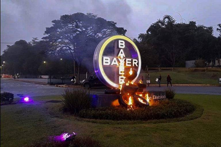 Quanto ganha um advogado na Bayer?