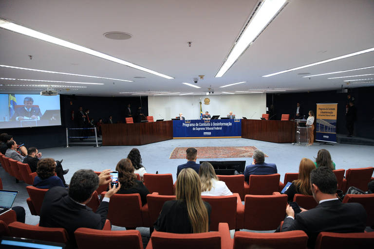 Painel "Contribuição das universidades para a preservação da democracia", do STF