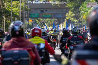 Motoboys durante protesto em São Paulo
