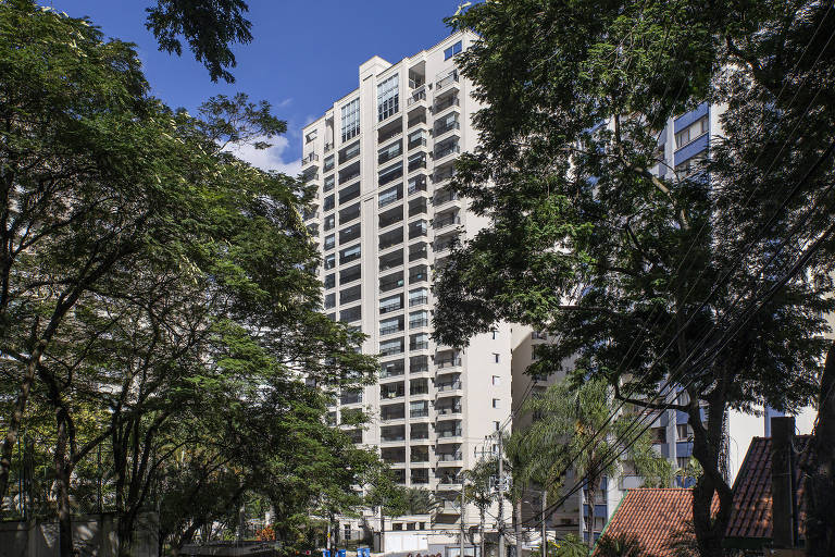 Fachada do prédio em São José dos Campos no qual Tarcísio declara como sua residência no estado de São Paulo
