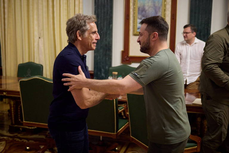 Ben Stiller visita a Ucrânia e chama Zelenski de 'herói'