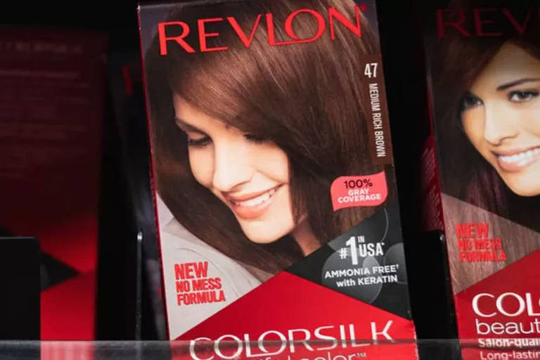 Como a Revlon foi de ícone dos cosméticos à beira da falência