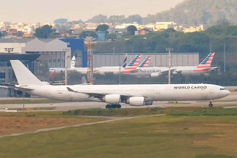 São Paulo recebe voo de um dos aviões mais compridos do mundo; veja vídeo