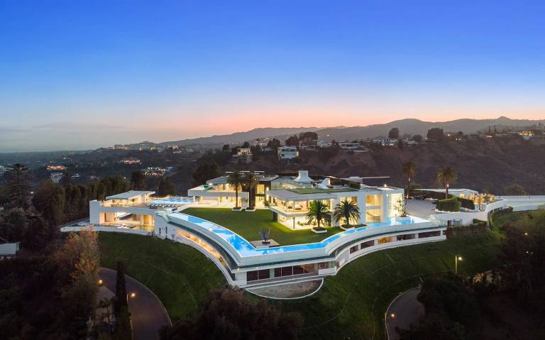 Mansão The One, localizada em Los Angeles e vendida por US$ 141 milhões