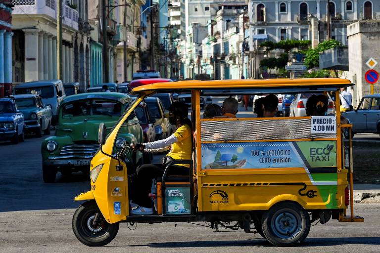 Veja fotos da produção de carros elétricos em Cuba