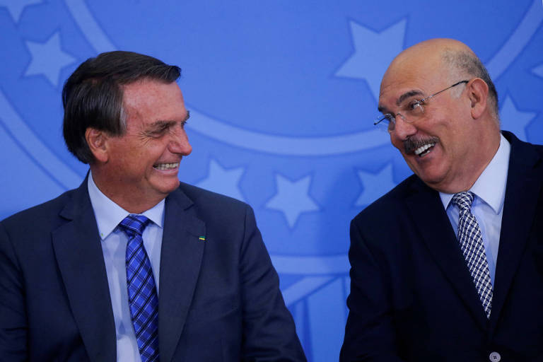 Bolsonaro estava com ministro da Justiça em dia de conversa citada por Milton Ribeiro