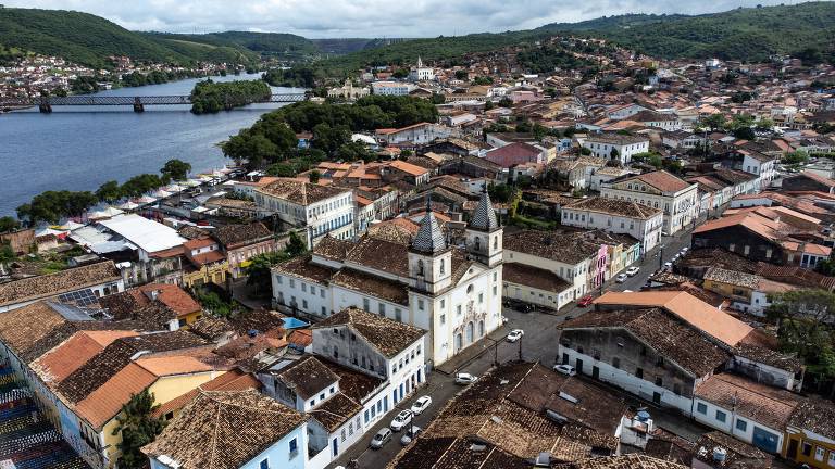 Bahia: Como um bom contador de histórias, baiano viraliza nas redes sociais  após fazer vídeo sobre a heroína Maria Quitéria – Jornal da Chapada