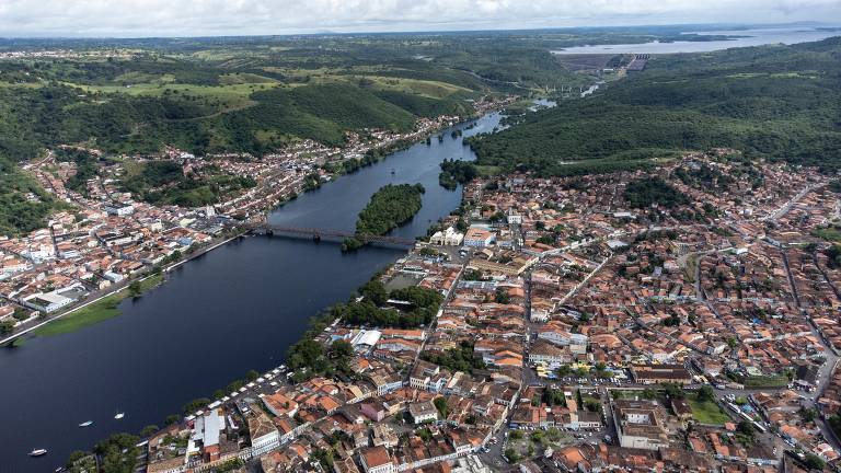 Bahia: Como um bom contador de histórias, baiano viraliza nas redes sociais  após fazer vídeo sobre a heroína Maria Quitéria – Jornal da Chapada