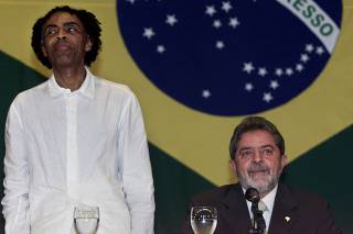 BRAZILIAN PRESIDENT-ELECT LULA DA SILVA WITH POP STAR GILBERTO GIL
