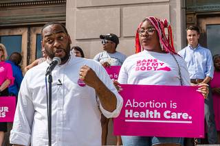 Protests Break Out Across The U.S. As Supreme Court Overturns Roe v. Wade