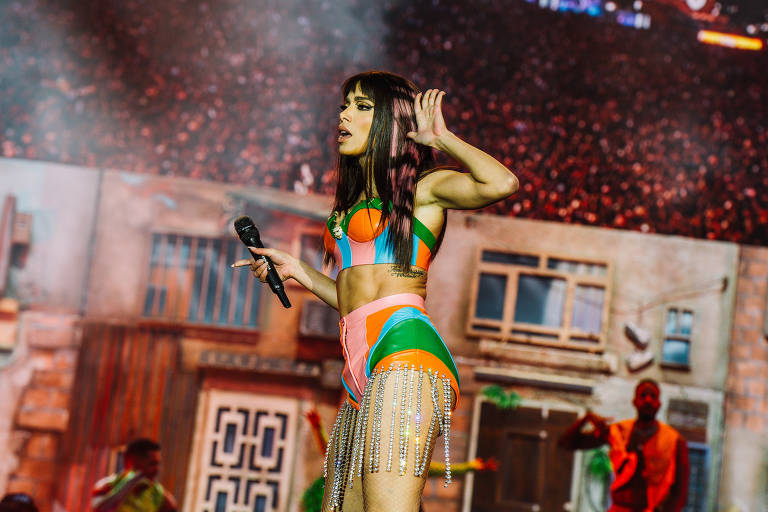 Anitta se apresentou no Rock in Rio Lisboa; veja o figurino