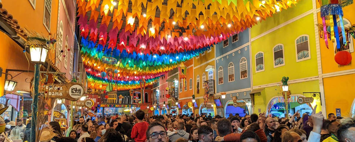 SAO PAULO, SP, BRASIL, 04.06.2022 - Festa junina no Centro de Tradições Nordestinas em São Paulo. 
( Foto: Mathilde Missioneiro/Folhapress )