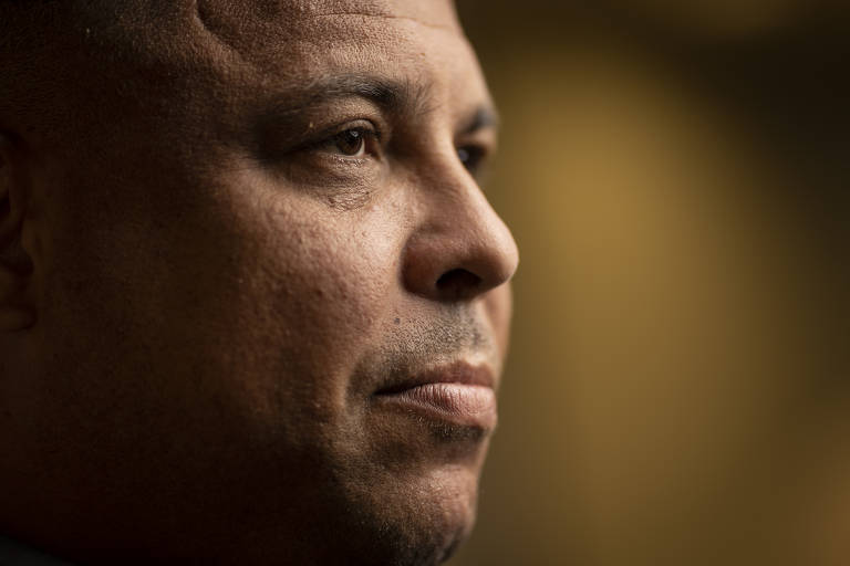 O mal súbito antes da decisão do Mundial em 1998 e a derrota para a França eram cicatrizes na carreira. Outras duas estão marcadas no joelho direito, as lesões que o fizeram parar por mais de um ano e ouvir de médicos que ele nunca voltaria a ser o mesmo no futebol