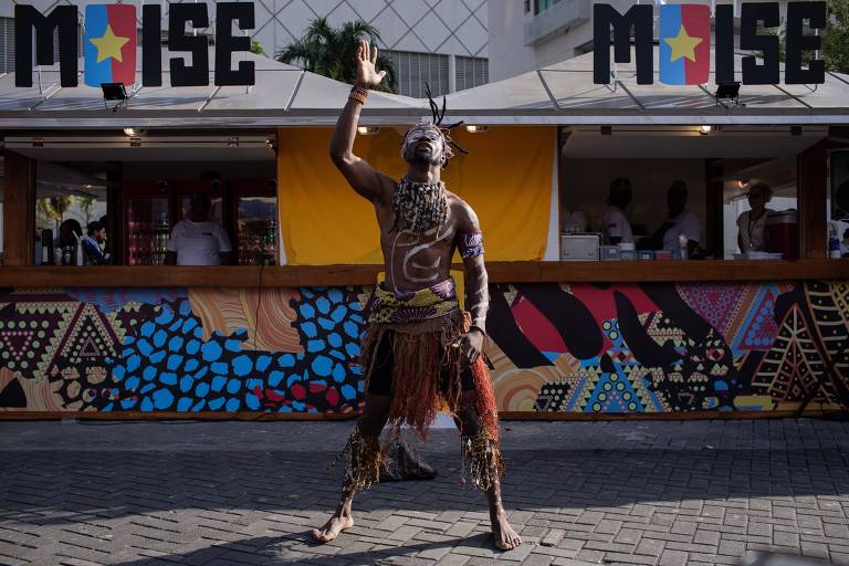 Quiosque em homenagem ao congolês Moïse é inaugurado no Rio