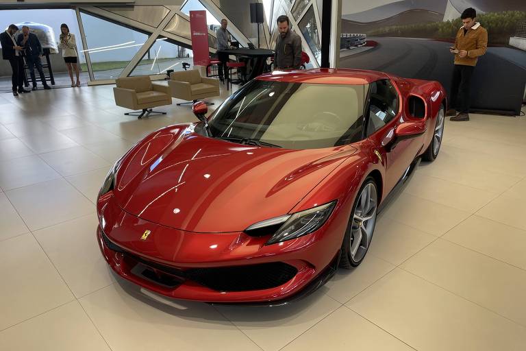 Ferrari apresenta 296 GTB no Brasil