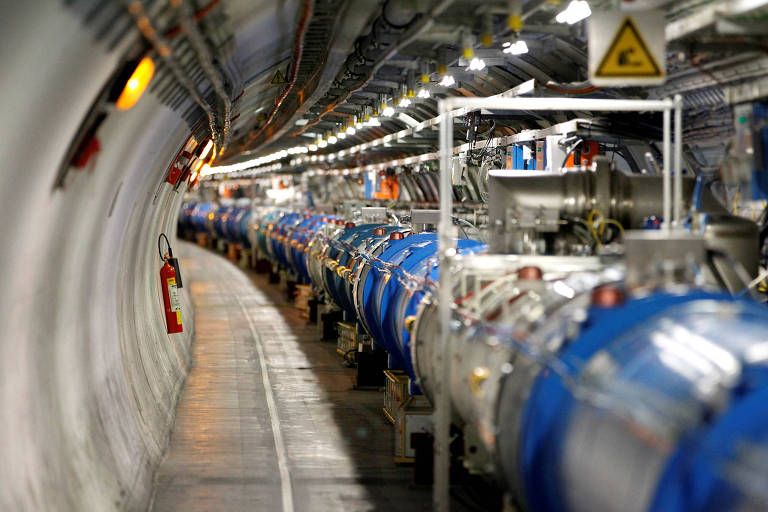 Cientistas do CERN observam três partículas 'exóticas' pela primeira vez