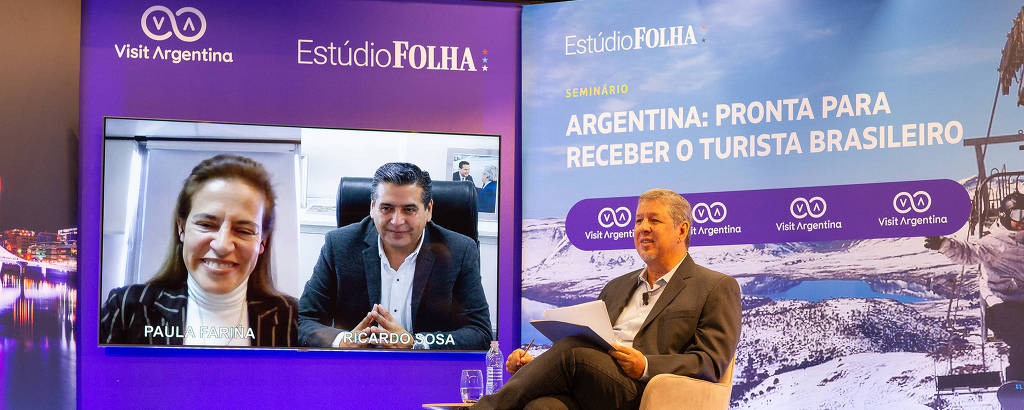 Ricardo Sosa, secretário executivo do Inprotur, e Paula Fariña, guia especializada em Argentina, durante seminário mediado pelo jornalista Luiz Rivoiro
