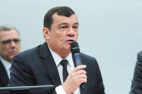 Ministro da Defesa nega preocupação com efeito Capitólio na eleição brasileira