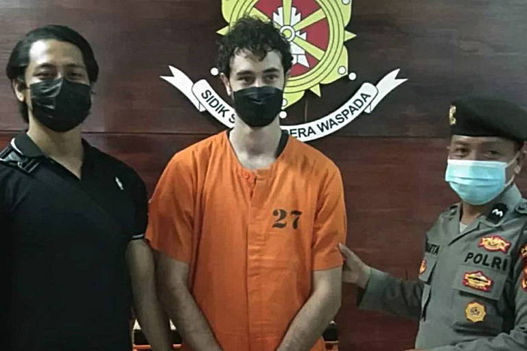 Brasileiro é preso na Indonésia com 2,8 g de maconha, e família alega uso medicinal