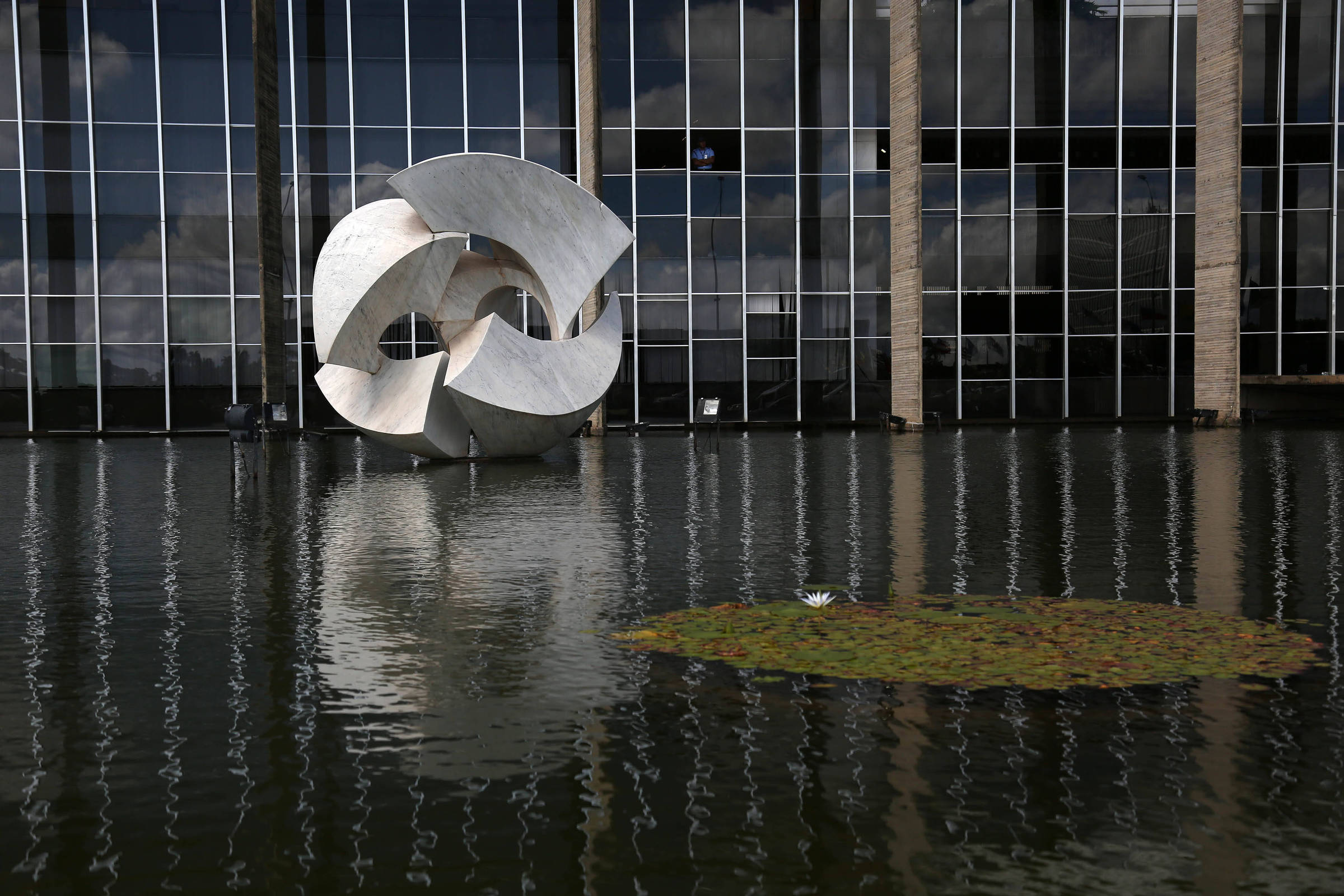 Itamaraty prevê 19% de mulheres chefiando embaixadas até o fim do ano
