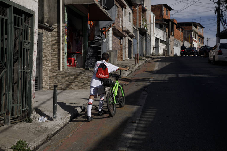 Falta de manutenção e de policiamento prejudicam ciclovias da periferia sul de São Paulo