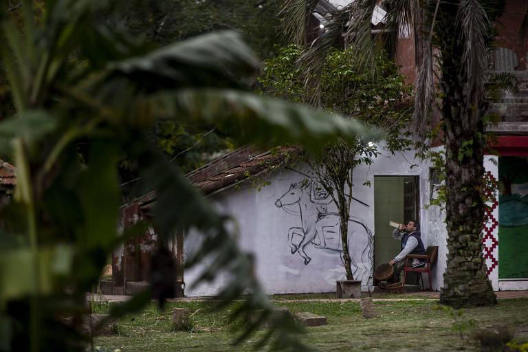 40% dos brasileiros sentiram tristeza ou depressão na pandemia, diz estudo  - 01/11/2020 - UOL VivaBem