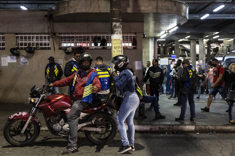 Uber Moto, transporte de passageiros de moto, é lançado em SP e no RJ, Mobilidade Estadão