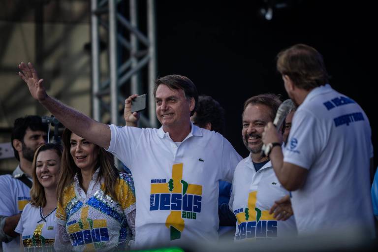 Jair Bolsonaro (PL) durante a Marcha para Jesus, no Campo de Marte, em SP