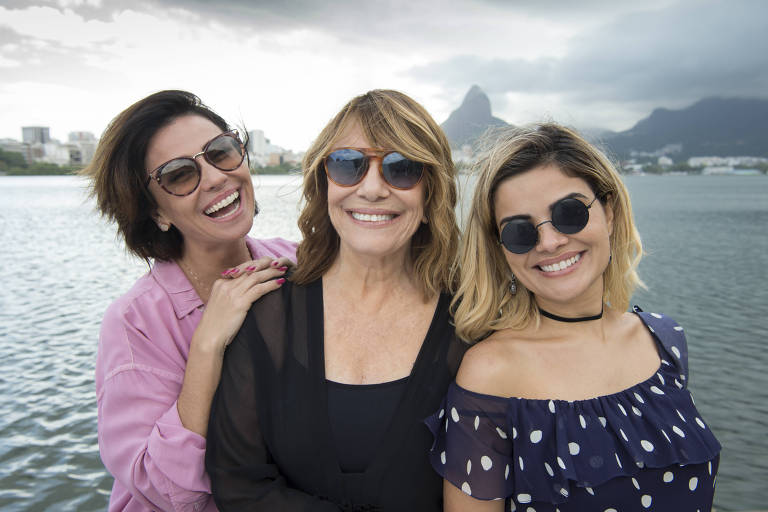 Stella (Renata Sorrah),  Lívia (Giovanna Antonelli) e Cléo (Vanessa Giácomo) em cena de 'Filhas de Eva'