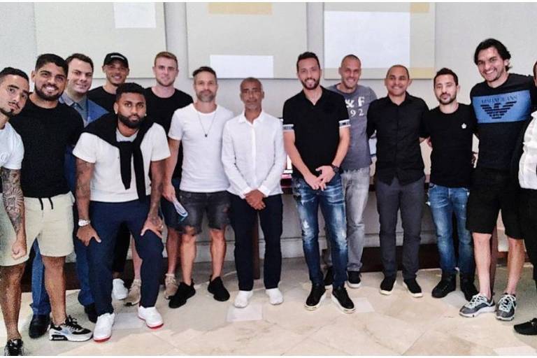 Jogadores recebem apoio de Romário após protesto contra Lei Geral do Esporte
