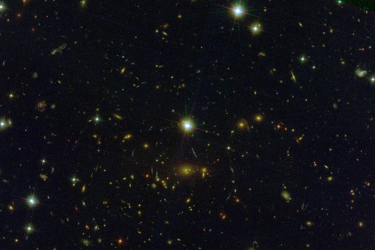 Image of space, with luminous dots