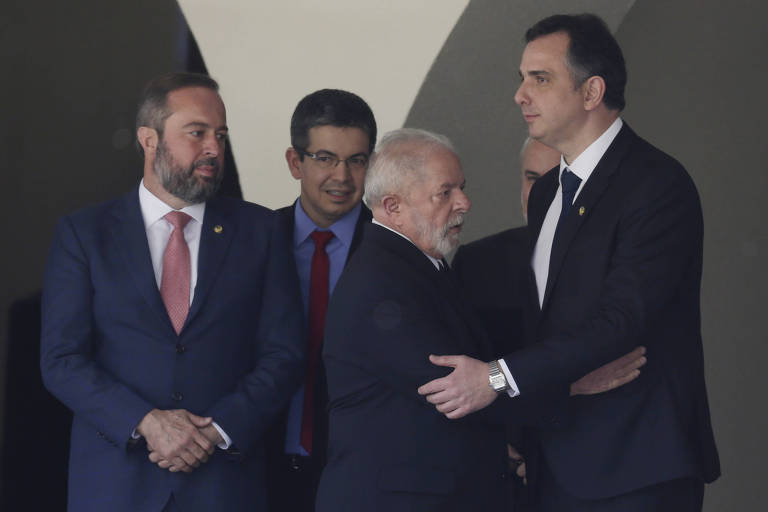 Lula e Pacheco iniciam costura por reeleição de mineiro ao comando do Senado