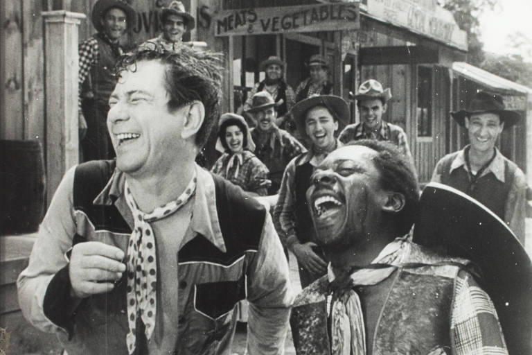 Oscarito e Grande Otelo em cena de 'Matar ou Correr' (1954)